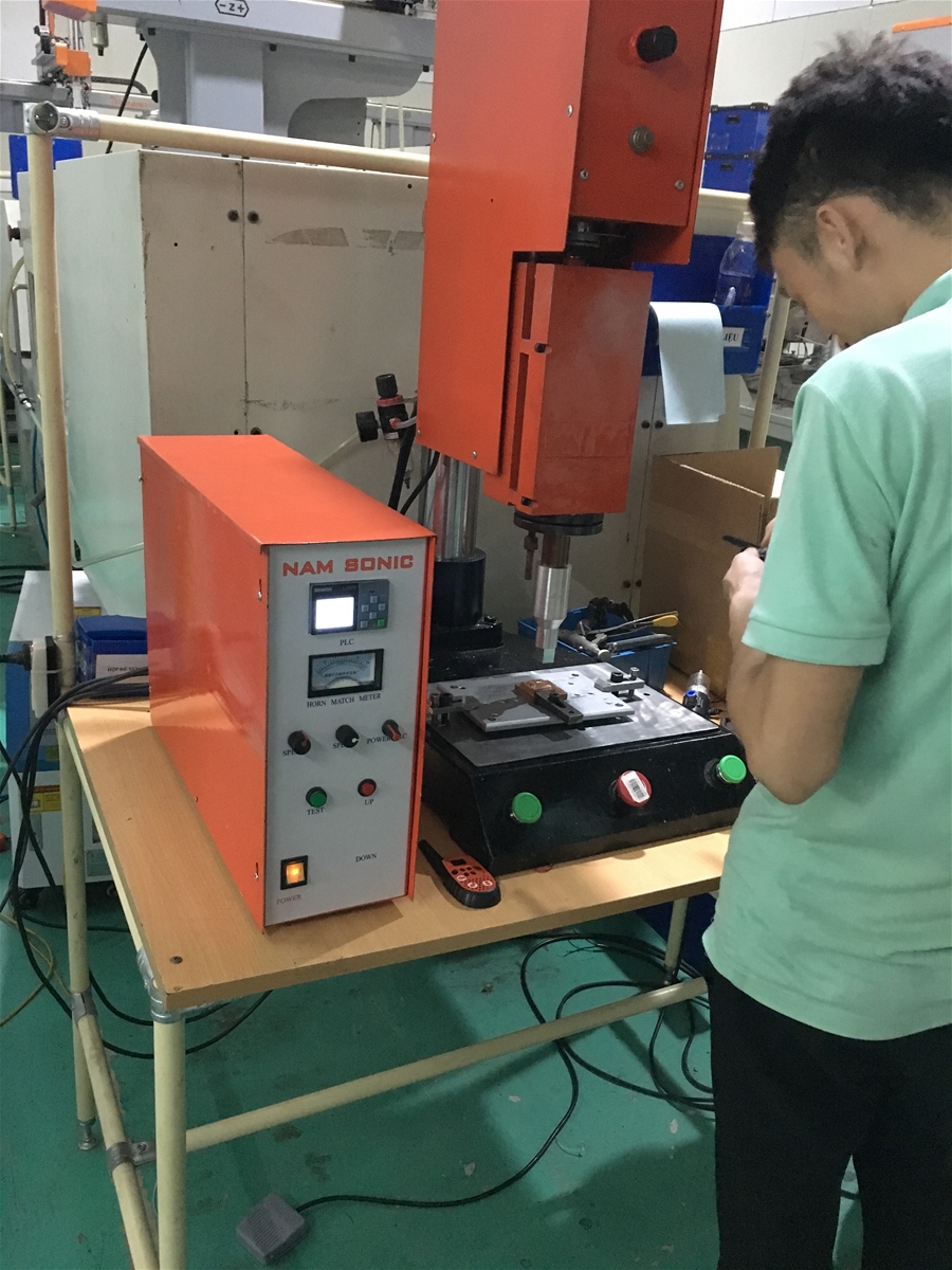 M&aacute;y h&agrave;n nhựa si&ecirc;u &acirc;m bộ đ&agrave;m