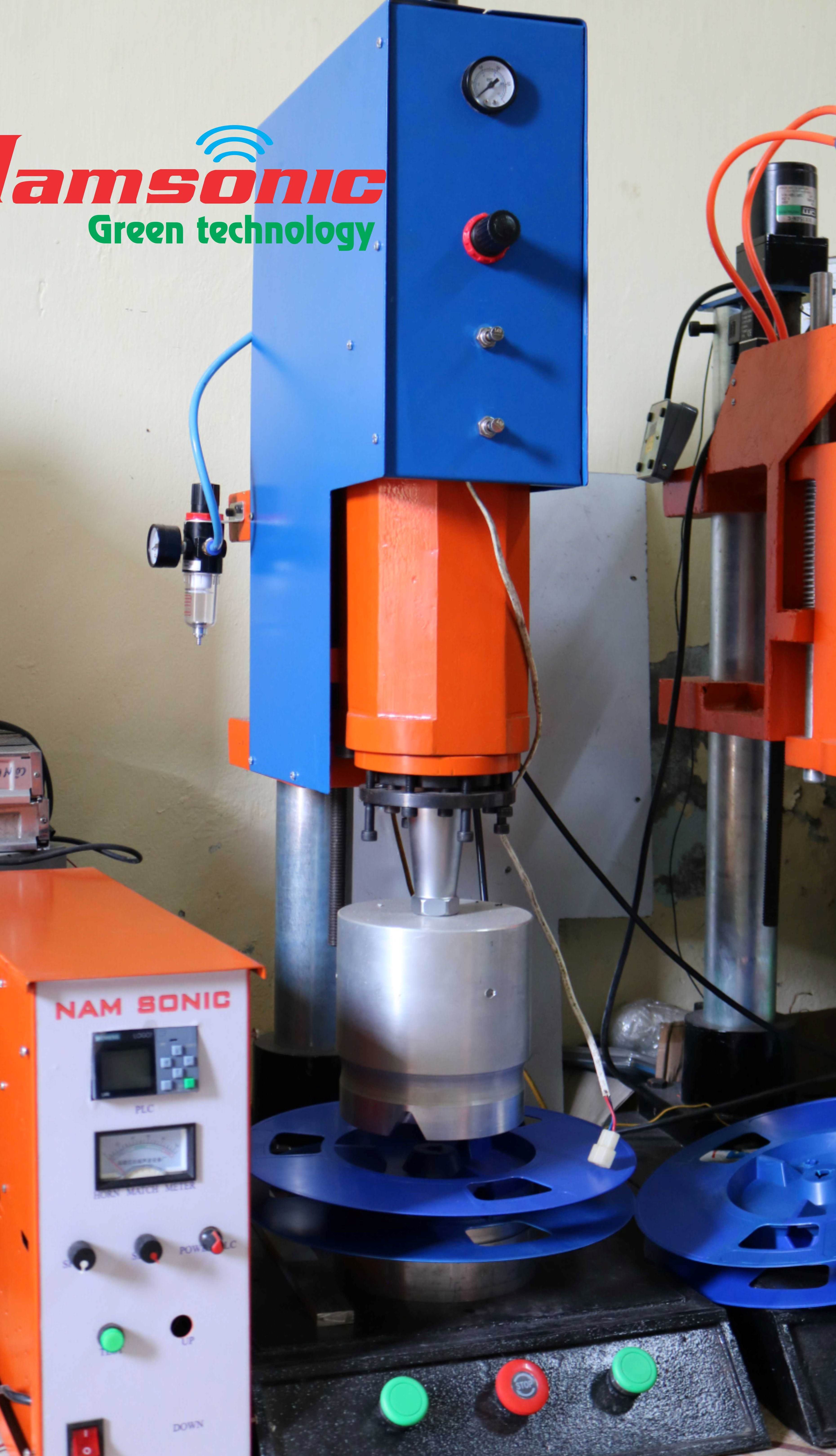M&aacute;y h&agrave;n nhựa si&ecirc;u &acirc;m khay đựng linh kiện