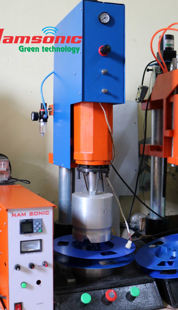 M&aacute;y h&agrave;n nhựa si&ecirc;u &acirc;m 15kHz Namsonic