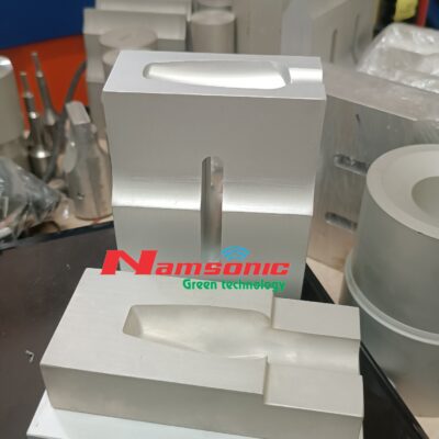 Khuôn hàn siêu âm đèn xi nhan